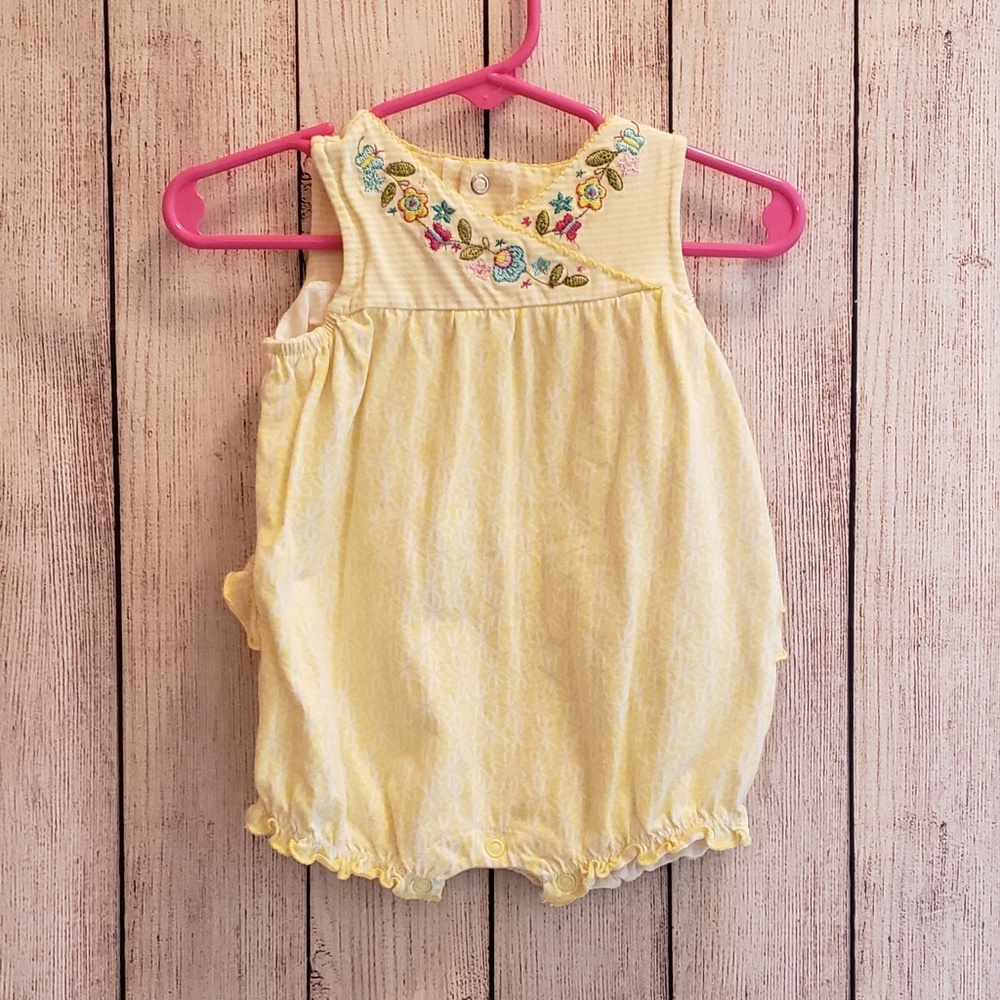 Yellow floral bodysuit Sz 3/6m